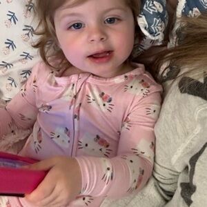 Hello kitty x posh peanut 💗